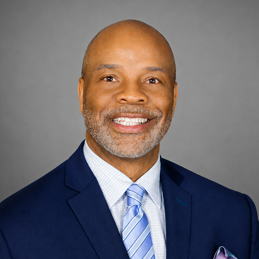 Headshot image of Carey Robinson